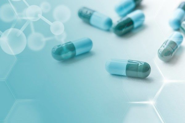 Coronilla despoblada - Imagen referencial de pastillas que permiten estimular el crecimiento capilar, para revertir los efectos de la alopecia en la coronilla