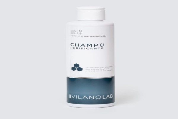 Imagen del champú purificante de Vilanolabs, el cual revitaliza, repara y tonifica la fibra capilar, además de nutrir el cuero cabelludo