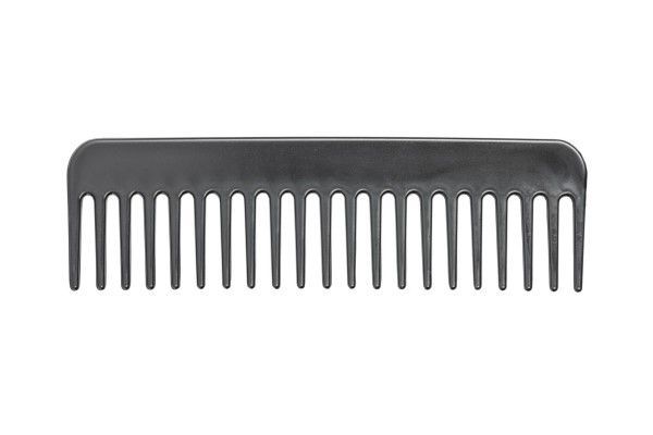 Peine de plástico con cerdas anchas se perfila como la herramienta ideal para minimizar quiebres y facilitar en desenredado del cabello rizado 