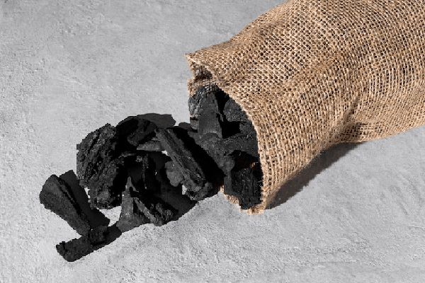 Exfoliantes capilares - Saco de carbón abierto como materia prima elaborar diversos productos de cuidado personal