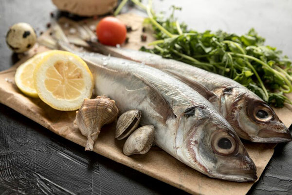 Caída del cabello - Tabla de pescados y mariscos crudos con altos niveles de mercurio aceleran la pérdida de cabello 