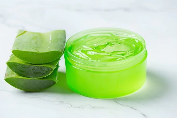 Beneficios del aloe vera - Gel de sábila como ingrediente principal para preparar una mascarilla capilar hidratante 
