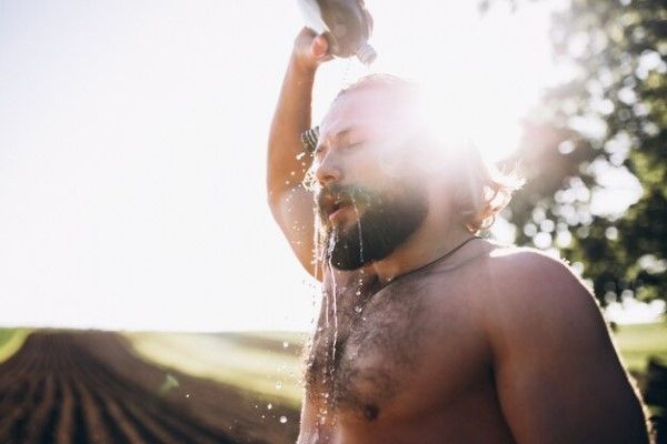 Efectos positivos del agua termal en los folículos pilosos