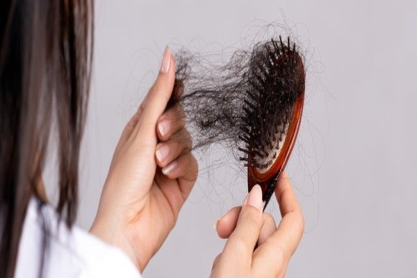 falta de vitamina D y caída del pelo