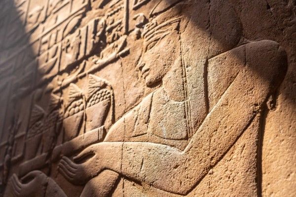 Caída del cabello-grabados en las paredes del Templo de Luxor, Egipto