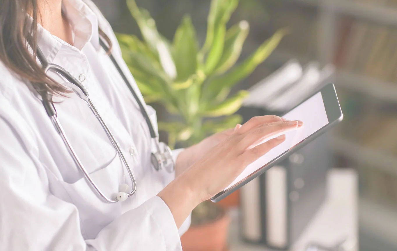 Contacta con capilclinic